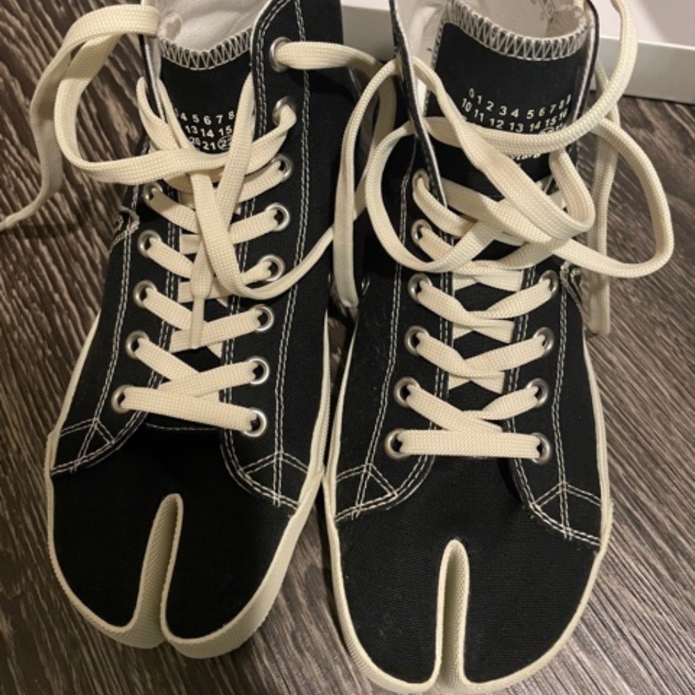 Maison Margiela Tabi Sneakers